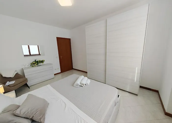 Casa Luna Arona